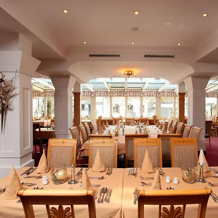Alexander Hotel 4*