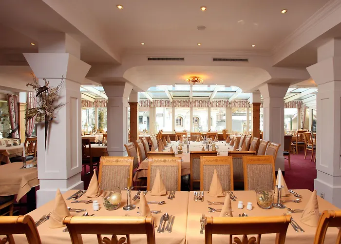 Alexander מלון 4*