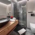 Alexander 4*